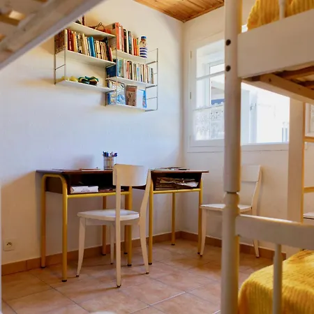 Maison De A 2 Pas De La Du Portmain *